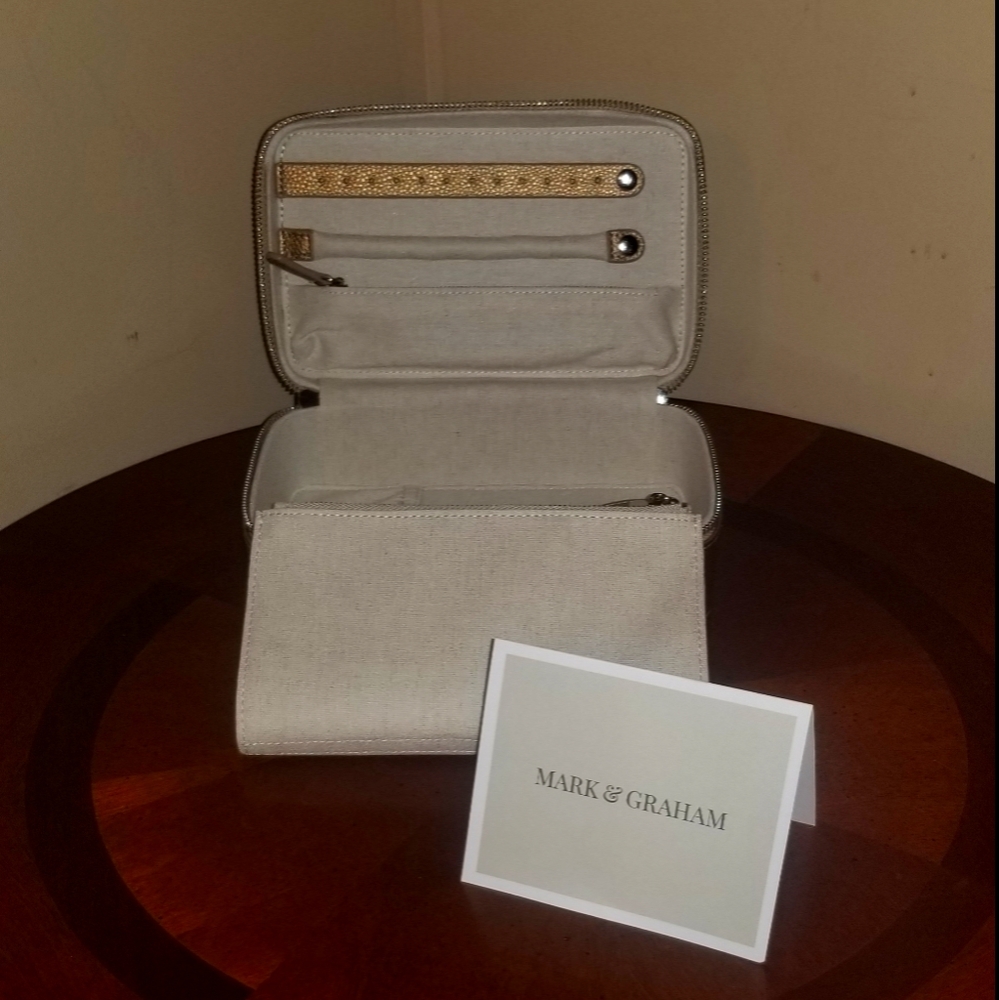 Mark And Graham Medium Travel Jewelry Case